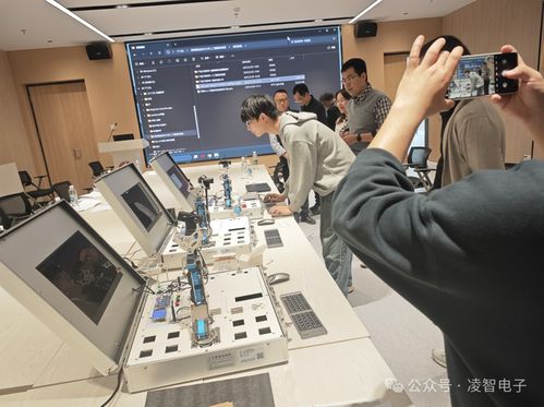 凌智電子人工智能實驗箱賦能高校AI教育——深圳職業技術大學驗收圓滿成功